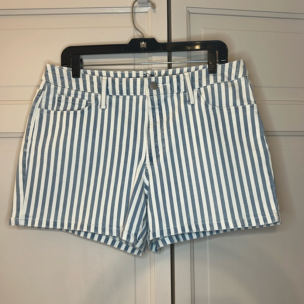 Universal Thread Striped Denim Shorts